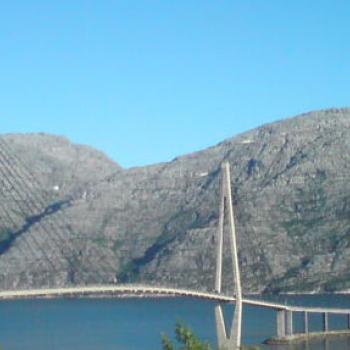 Helgelandsbrua